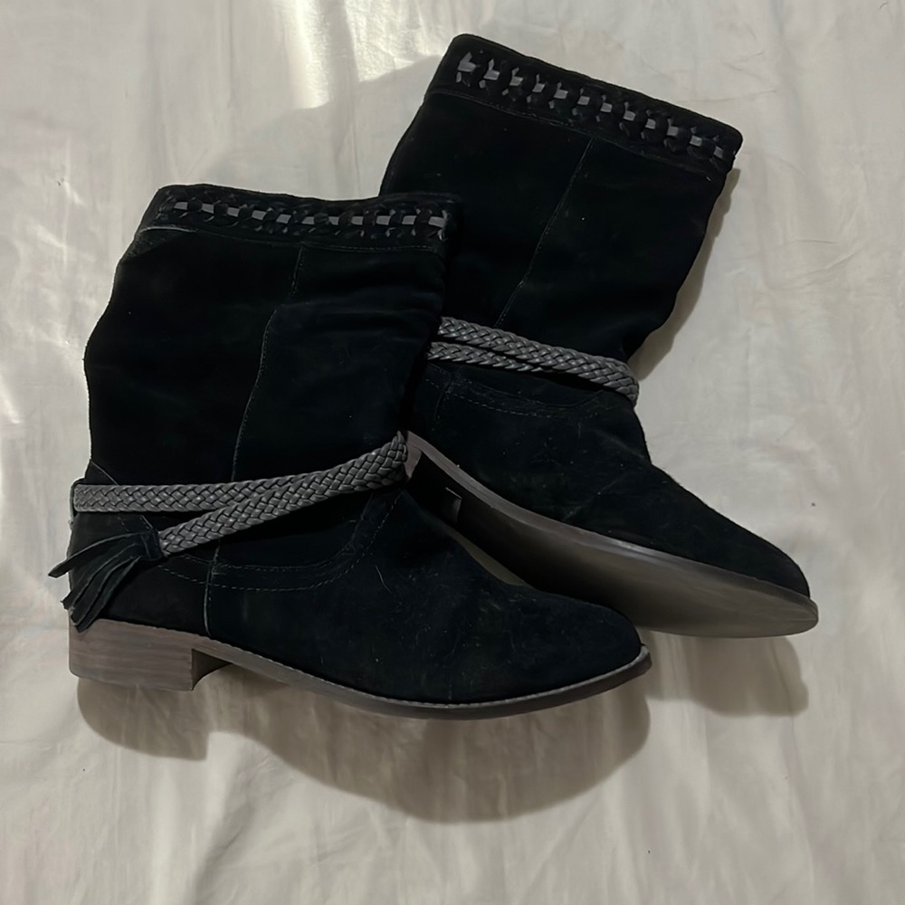 Women’s size 7 boots